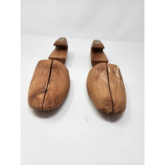 Harry's Cedar Shoe Tree Wooden Insert‎ Stretcher Shaper Made In USA - Picture 2 of 8